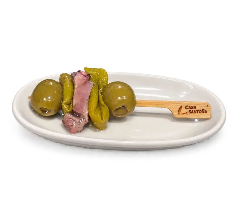 Gilda de anchoa servida en plato